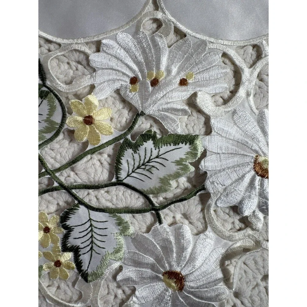 White Embroidered Floral Table Runner, Scalloped Cutout Edge 58”x 13”